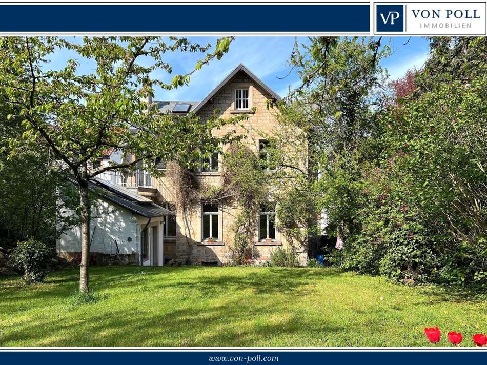 Gartenansicht der Villa