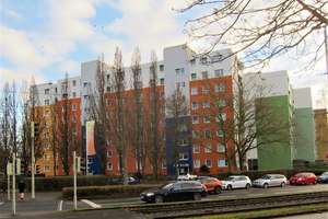 Saalestr. 2, 1 R - Praktische 2 Zimmer Wohnung mit Tageslichtbad und Loggia. WBS erforderlich!! – Saalestr. 2, 38120 Weststadt, Braunschweig – Vorschaubild 2
