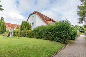 Hübsches Endreihenhaus mit Garage in familienfreundlicher Lage – Die vollständige Adresse der Immobilie erhältst du vom Anbieter., 23570 Travemünde, Lübeck – Vorschaubild 3