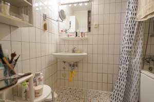 Lichtdurchflutete 3-Zimmer-Wohnung mit zwei Balkonen & Tiefgaragenstellplatz in Köln-Weiden – Die vollständige Adresse der Immobilie erhältst du vom Anbieter., 50858 Weiden, Köln – Vorschaubild 9