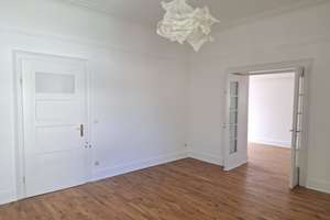 Von Privat - großzügige 4-Zimmer Altbauwohnung im 3. OG mit Balkon und Garten in Wiesbaden-Biebrich – Straße der Republik 27, 65203 Biebrich, Wiesbaden – Vorschaubild 10