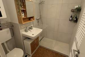 Charmantes 1-Zimmer-Apartment in Stuttgart-Mitte mit Balkon, EBK und optionalem Stellplatz – Gymnasiumstraße 52, 70174 Neue Vorstadt, Stuttgart – Vorschaubild 4