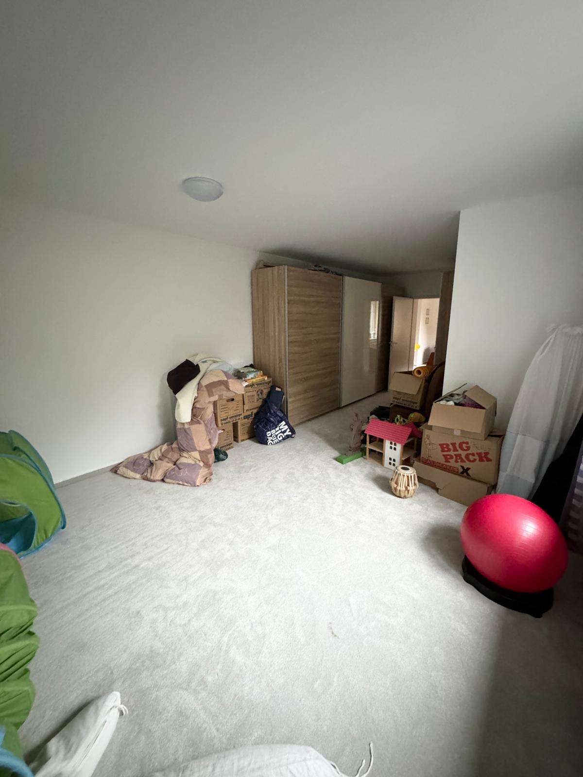 Immobilie in Flacht - Willkommen im Sonnenglanz! Lichtdurchflutetes Zuhause mit großzügigem Gartenparadies - Bild 8