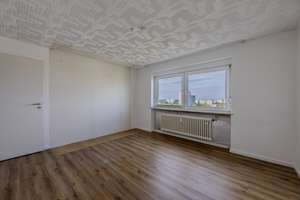 Ganz oben wohnen: Bezugsfreie 3-Zi-Eckwohnung mit Westloggia, Tageslichtbad und Weitblick – Die vollständige Adresse der Immobilie erhältst du vom Anbieter., 80935 Lerchenau-Ost, München – Vorschaubild 9