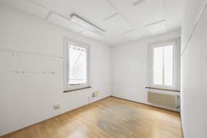 Spannendes Wohn- und Geschäftshaus in beliebter Oststadt-Lage! - Invest mit Entwicklungspotenzial – Die vollständige Adresse der Immobilie erhältst du vom Anbieter., 72764 Reutlingen-Mitte, Reutlingen – Vorschaubild 13