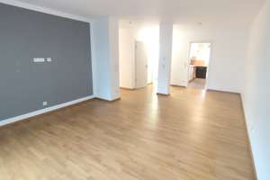 Schöne 2-Zimmer Wohnung ab 01.10.2026 ~ mit Terasse + Tiefgaragenstellplatz – 93047 Westenviertel, Regensburg – Vorschaubild 4