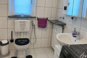Zentrale Dachgeschosswohnung mit viel Licht – Oppumer Str. 23, 47799 Cracau, Krefeld – Vorschaubild 7