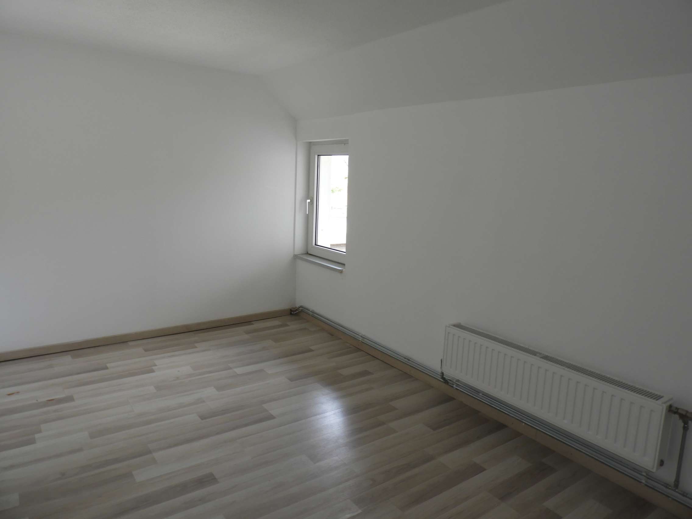 Immobilie in Schellerten - Großes Haus mit neun Zimmer in Oedelum! - Bild 23