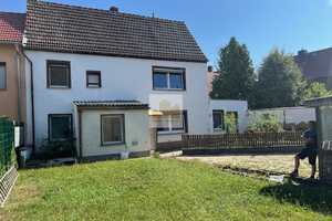 Familienglück in Muschwitz: Sanierungsbedürfiges Wohnhaus mit Grundstück – Burgenlandkreis – Vorschaubild 1