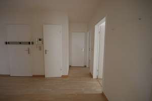 Große 3-Zimmer-Wohnung mit 2 Balkonen in direkter Rheinlage – Am Frankenturm 5, 50667 Altstadt/Nord, Köln – Vorschaubild 3