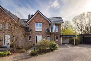!!!NUR NOCH WARTELISTE!!! Neuwertige Doppelhaushälfte in Bestlage von Duvenstedt – Die vollständige Adresse der Immobilie erhältst du vom Anbieter., 22397 Duvenstedt, Hamburg – Vorschaubild 2