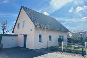 Familienfreundliches Einfamilienhaus mit Kamin, Garten und zwei Terrassen – Die vollständige Adresse der Immobilie erhältst du vom Anbieter., 39110 Diesdorf, Magdeburg – Vorschaubild 2