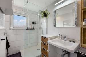 Modernisierte 3-Zimmer-Wohnung mit West-Loggia in ruhiger Lage – Die vollständige Adresse der Immobilie erhältst du vom Anbieter., 50999 Sürth, Köln – Vorschaubild 12