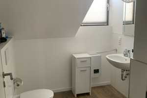 Ansprechende 3-Zimmer-Dachgeschosswohnung mit EBK in Aachen – Adalbertsteinweg 218, 52066 Aachen – Vorschaubild 3