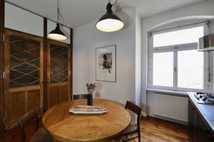 STILVOLL AUSGESTATTET - ALTBAUCHARME MIT HOHEN DECKEN, STUCK & SCHÖNEN HOLZDIELEN - MIT BALKON – Exerzierstr. 19 ll, 13357 Gesundbrunnen, Berlin – Vorschaubild 11