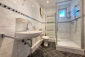 Property thumbnail 12