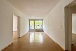 Großzügige 2-Zimmer-Dachgeschosswohnung in Solln – Die vollständige Adresse der Immobilie erhältst du vom Anbieter., 81479 Solln, München – Vorschaubild 4