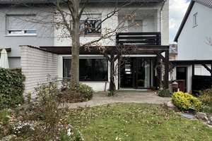 Frisch modernisiert: Großzügiges Familienhaus mit neuem Dach & neuer Heizung – Die vollständige Adresse der Immobilie erhältst du vom Anbieter., 63906 Erlenbach am Main – Vorschaubild 2