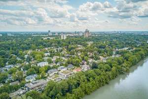 AIGNER - Vorankündigung: Exklusive Villa in Herzogpark mit ca. 620 m² Wohn-/ Nutzfläche