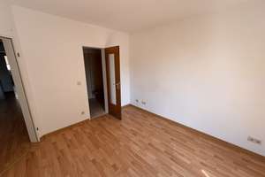 Zentral gelegene 3,5-Zimmer-Wohnung mit Balkon und grünem Ausblick – Robert-Koch-Straße 31, 45879 Altstadt, Gelsenkirchen – Vorschaubild 12
