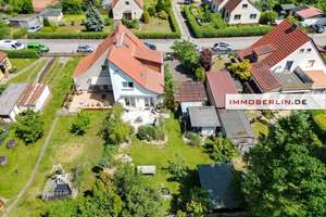 IMMOBERLIN.DE - Sehr sympathisches Haus mit Südwestgarten in familienfreundlicher Lage – Die vollständige Adresse der Immobilie erhältst du vom Anbieter., 13503 Heiligensee, Berlin – Vorschaubild 1