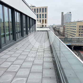 Durchdachter Büroneubau / Bahnhof Wedding / DGNB Gold / Modern und Nachhaltig. combine Transaction.