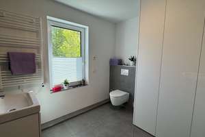 Neuwertige möblierte sonnige 3-Zi-Wohnung 1.OG 2 Balkone Süd & West in Obermenzing – Privatverkauf – Sterrhubenweg 14, 81247 Obermenzing, München – Vorschaubild 22