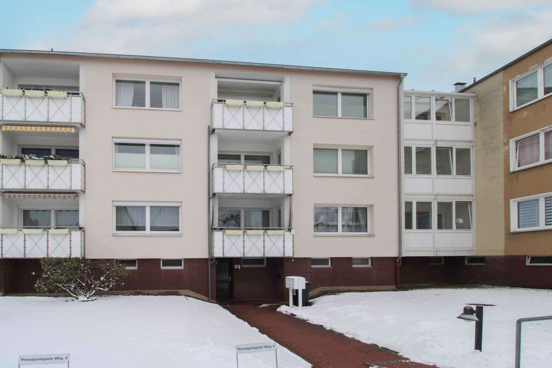 Für Anpacker: Gestaltbare Etagenwohnung mitten in Wennigsen, Hannover Kreis – Bild 1