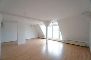 Helle Dachgeschosswohnung im Leopoldkiez über den Dächern des Wedding – Utrechter Straße 44, 13347 Wedding, Berlin – Vorschaubild 1