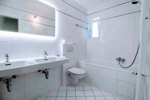 Lichtdurchflutete 4½-Zimmer-Gartenwohnung mit 2 Balkonen, schöner EBK - Privacy, S2 U-Menzing – Die vollständige Adresse der Immobilie erhältst du vom Anbieter., 80997 Allach, München – Vorschaubild 14