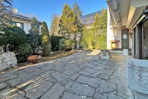 Charmantes Einfamilienhaus mit viel Platz und zahlreichen Besonderheiten in München-Waldtrudering! – Von-Erckert-Straße 15 b, 81827 München – Vorschaubild 1