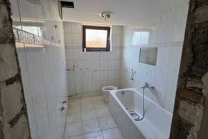 Komplett sanierte, helle und ruhige Souterrain-Wohnung in gepflegtem 9-Familienhaus, provisionsfrei – Im Rheintal 14, 50997 Meschenich, Köln – Vorschaubild 16