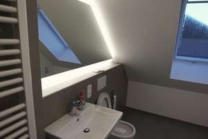 Zweitbezug: Lichtdurchflutete Dachgeschosswohnung mit Galerie, EBK und Cabrio-Fenstern in Großhadern – Waldklausenweg 14a, 81377 Großhadern, München – Vorschaubild 13
