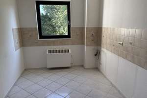 3-Zimmer-Wohnung mit Balkon in Düsseldorf-Hellerhof-West – 40595 Hellerhof, Düsseldorf – Vorschaubild 2