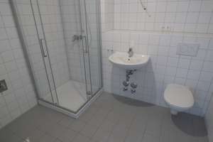 Große Wohnung in energetisch saniertem Haus – Dr.-Enders-Str. 38, 95030 Innenstadt, Hof – Vorschaubild 4