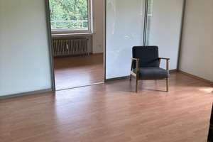 Helle 1,5-Zimmer-Wohnung: Saniertes Dachgeschoss in Bonn