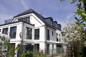 Zweitbezug 2-Zimmer-Dachterrassenwohnung in Mehrfamilienvilla mit fünf Wohneinheiten – Glockenblumenstrasse 16, 80935 Lerchenau-Ost, München – Vorschaubild 2