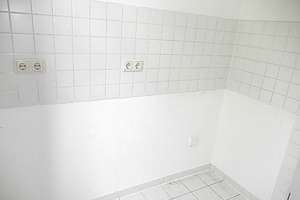2 R.Whg. Chemnitz Kaßberg , Lift, lichtdurchflutet, Laminat, Bad mit Wanne, Küche mit Fenster, – Franz-Mehring-Straße 2, 9112 Kaßberg, Chemnitz – Vorschaubild 17