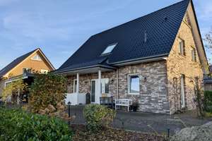 Großzügiges Einfamilienhaus mit Keller in Harsefeld von Privat – Die vollständige Adresse der Immobilie erhältst du vom Anbieter., 21698 Harsefeld – Vorschaubild 1