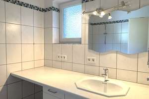 Großzügige 2-Zimmer-Wohnung mit Kamin, Süd-Loggia und Gartenzugang – Die vollständige Adresse der Immobilie erhältst du vom Anbieter., 22045 Jenfeld, Hamburg – Vorschaubild 3