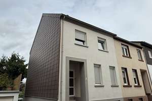 Reserviert! Reiheneckhaus in Saarbrücken-Sankt Arnual zu verkaufen! – Die vollständige Adresse der Immobilie erhältst du vom Anbieter., 66119 St. Arnual, Saarbrücken – Vorschaubild 1