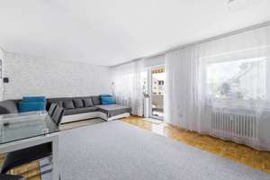 Vermietete 3-Zimmer-Wohnung mit Balkon in Augsburg-Lechhausen – Die vollständige Adresse der Immobilie erhältst du vom Anbieter., 86165 Lechhausen-Ost, Augsburg – Vorschaubild 2