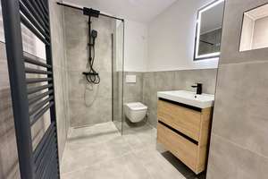 Neubau im Altbau – Kernsanierte 2-Zimmer-Wohnung mit Balkon und offenem Wohnbereich – 40476 Derendorf, Düsseldorf – Vorschaubild 9