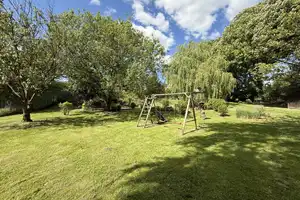 Exklusives Einfamilienhaus mit großem Garten, Teich & hochwertiger Ausstattung in Bielefeld – Bielefeld – Vorschaubild 8