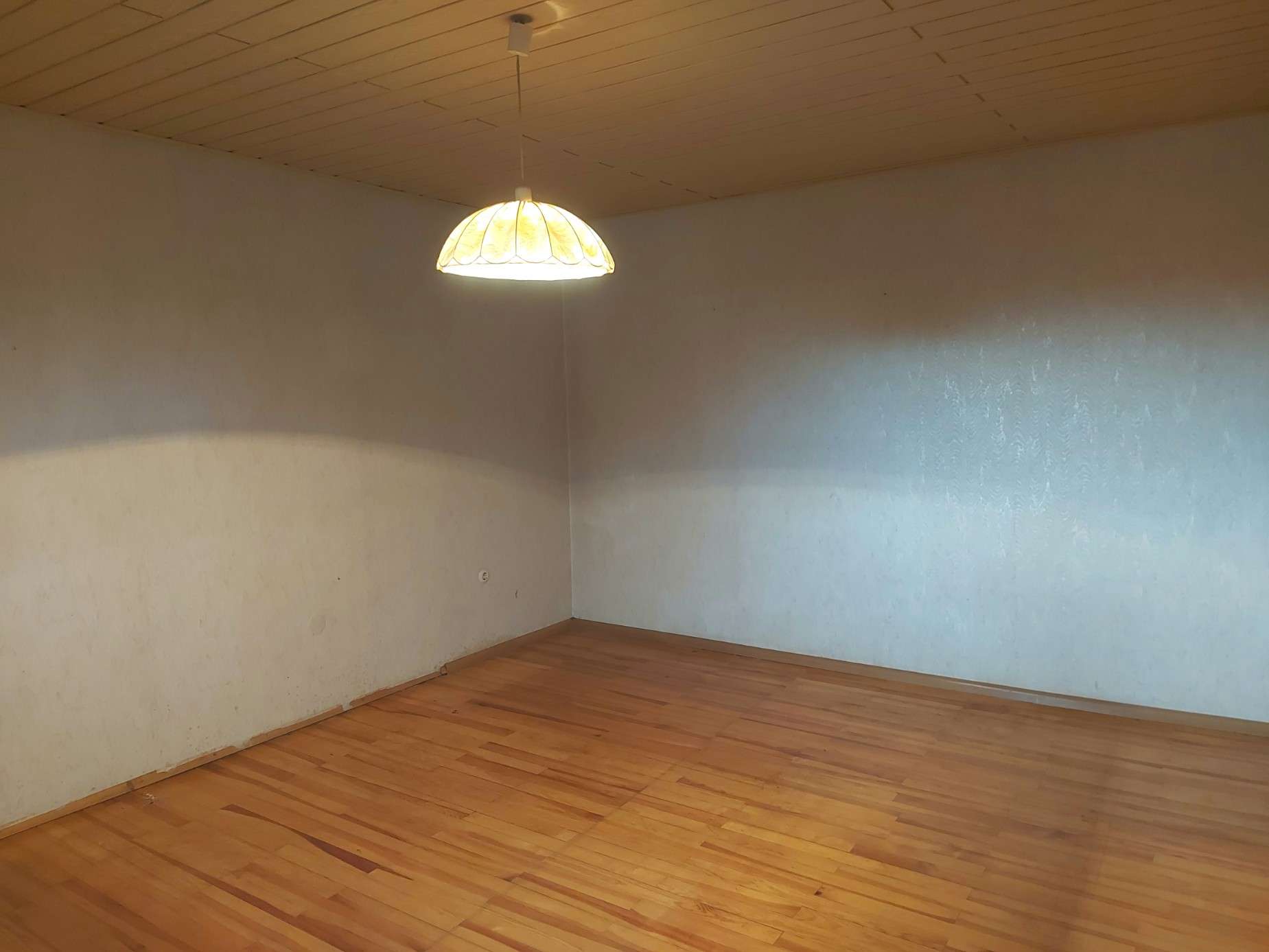 Immobilie in Wadgassen - 1-2 Familienhaus in ruhiger Ortslage von Friedrichweiler - Bild 7