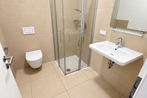 OSTEND stylish! Next to ECB and river Main, 2016 3-room w. 2x balcony, 2x bath & parquet – 60314 Ostend, Frankfurt am Main – Vorschaubild 16