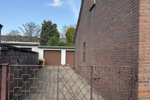 Zuhause mit Herz !!Riesiges Grundstück, 3 Garagen & gemütliches Kaminzimmer, Nähe Üttelsheimer See – Die vollständige Adresse der Immobilie erhältst du vom Anbieter., 47198 Hochheide, Duisburg – Vorschaubild 2
