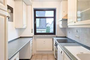 Urbanes Wohnen mit Wohlfühlfaktor – Helle 2-Zimmer-Wohnung mit Balkon und Außenstellplatz – Die vollständige Adresse der Immobilie erhältst du vom Anbieter., 86165 Lechhausen-Süd, Augsburg – Vorschaubild 9