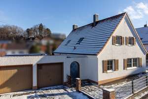 Familienfreundliches Einfamilienhaus mit Kamin, Doppelgarage und großem Garten – Die vollständige Adresse der Immobilie erhältst du vom Anbieter., 89312 Günzburg – Vorschaubild 2