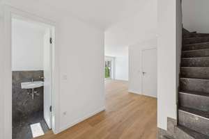 Exklusives Neubau-Domizil mit Einfamilienhaus-Flair | 6 Zimmer | Garten | Garage – Die vollständige Adresse der Immobilie erhältst du vom Anbieter., 81249 Lochhausen, München – Vorschaubild 3